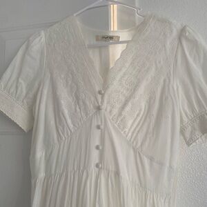 Elegant Ivory Lace Wedding Dress